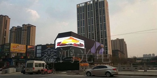 P10mm户外LED广告显示屏230㎡ 落户上海